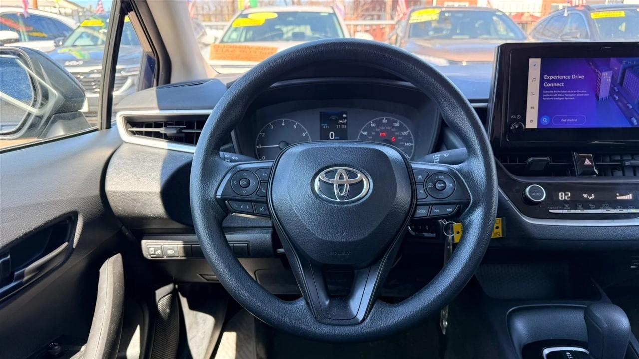 Toyota Corolla LE 2025