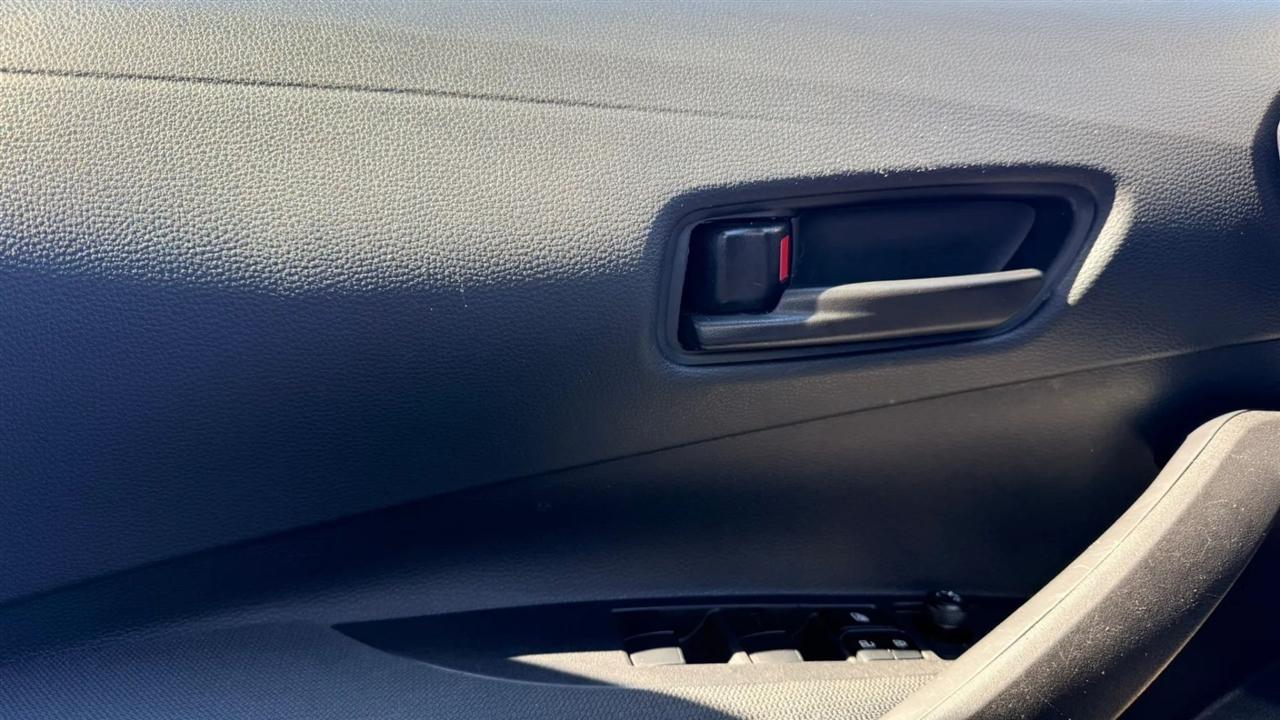 Toyota Corolla LE 2025