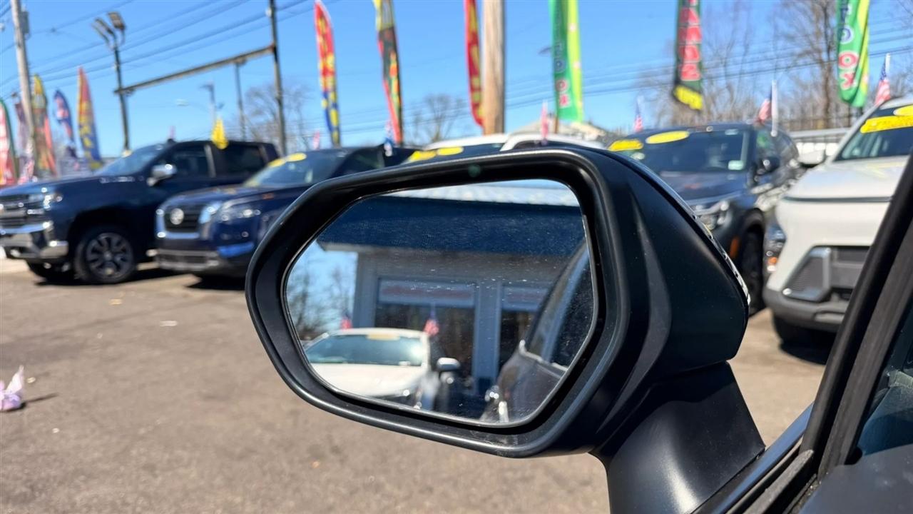 Toyota Corolla LE 2025