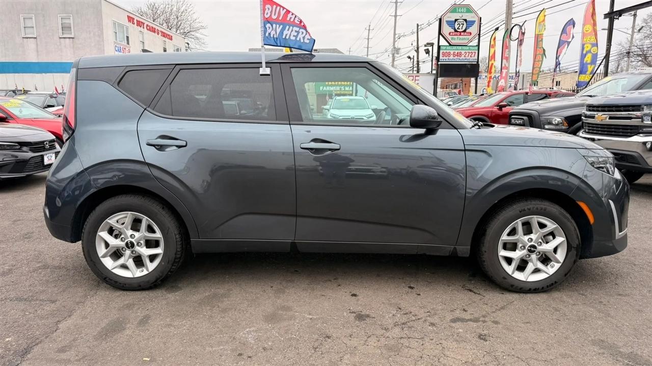 Kia Soul LX 2025