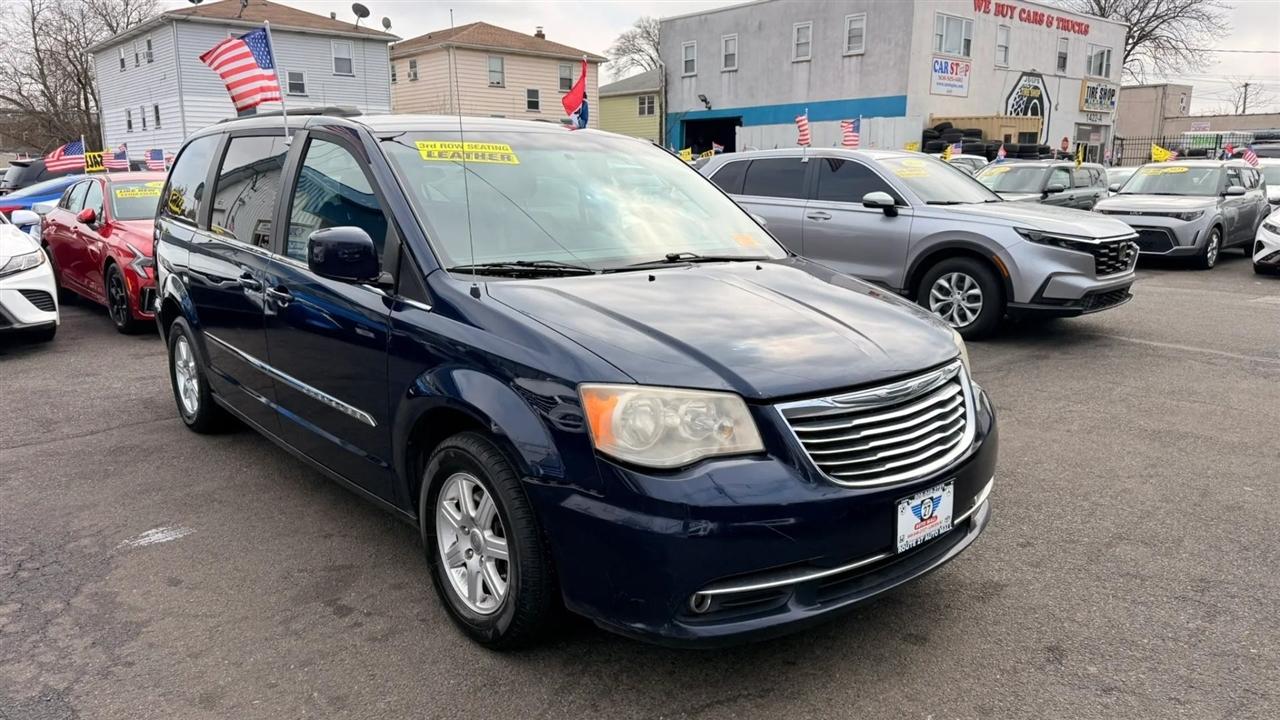 Chrysler Town & Country Touring 2012