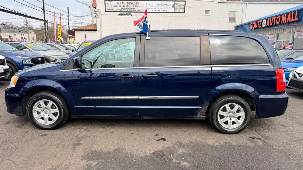 Chrysler Town & Country Touring 2012