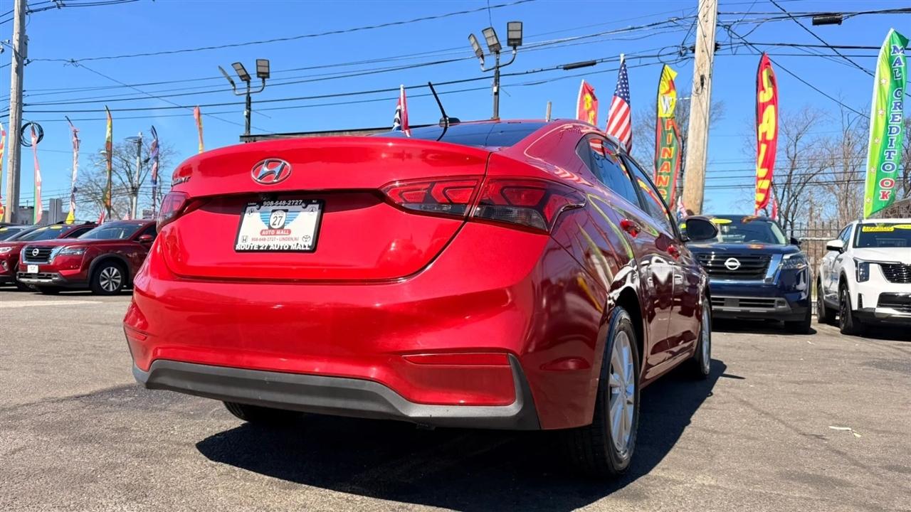 Hyundai Accent SEL 4-Door 6A 2022