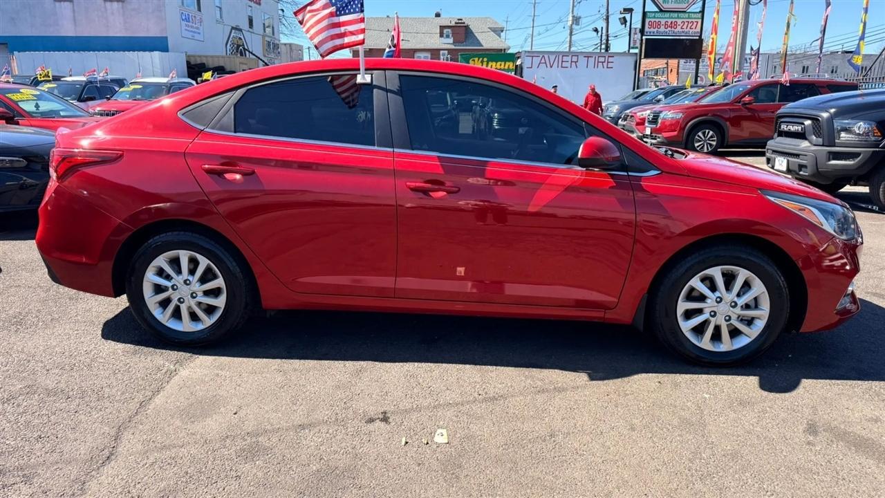 Hyundai Accent SEL 4-Door 6A 2022