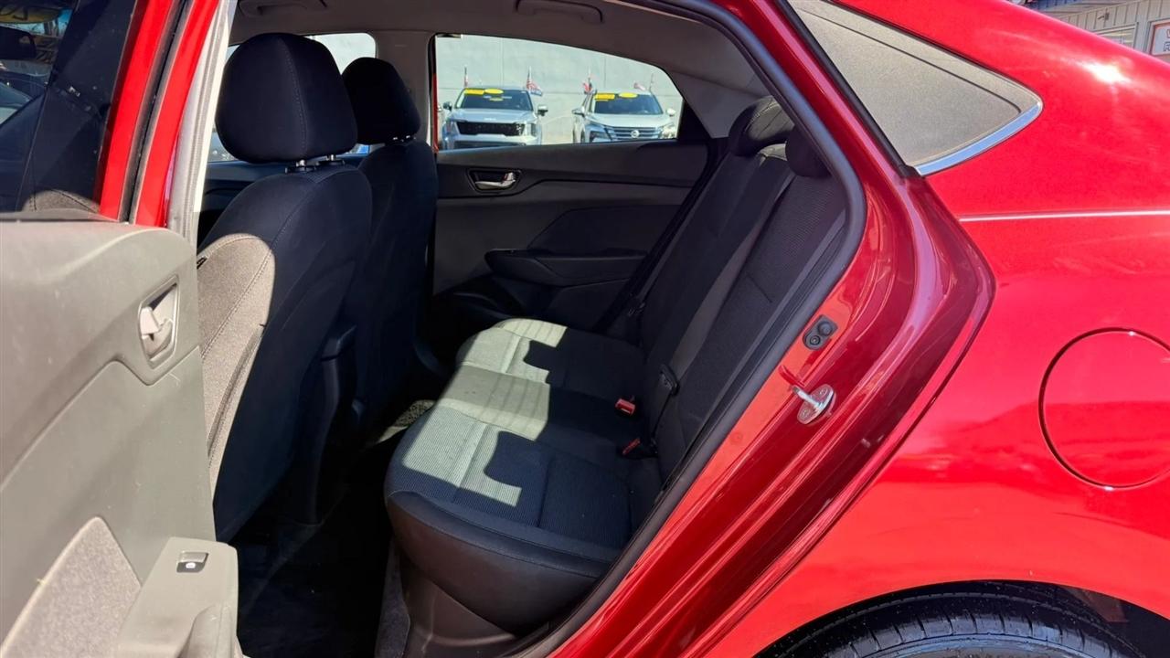 Hyundai Accent SEL 4-Door 6A 2022