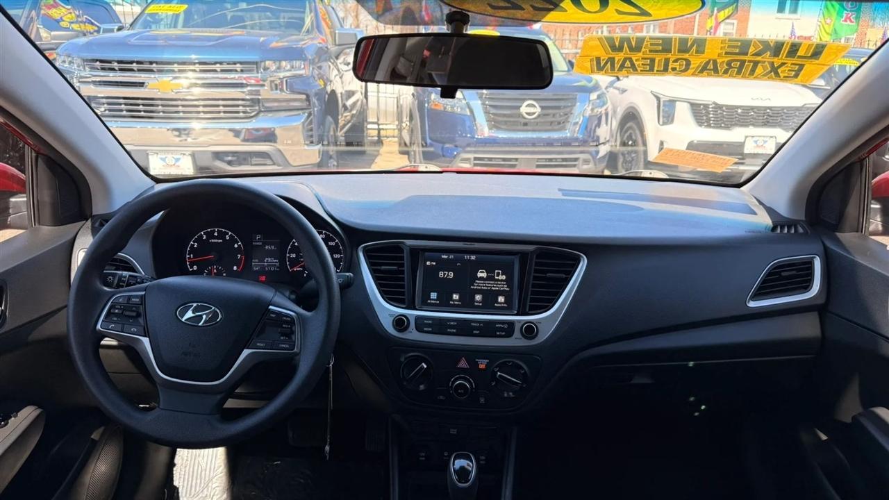 Hyundai Accent SEL 4-Door 6A 2022