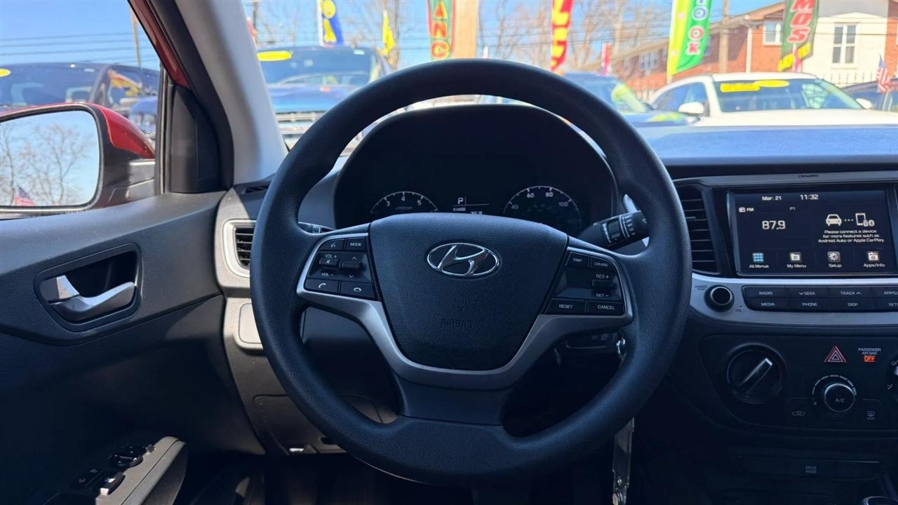 Hyundai Accent SEL 4-Door 6A 2022
