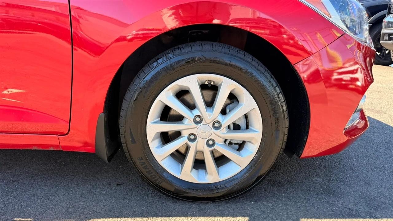 Hyundai Accent SEL 4-Door 6A 2022