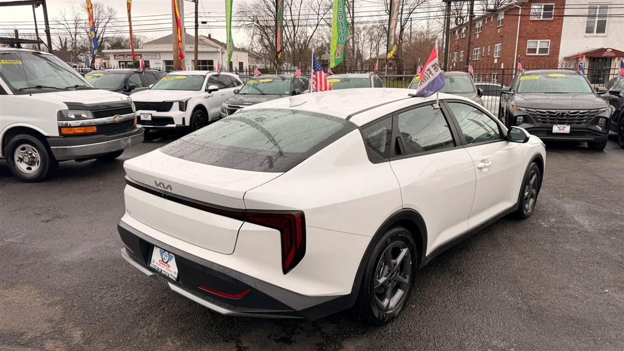 Kia K4 LXS 2025