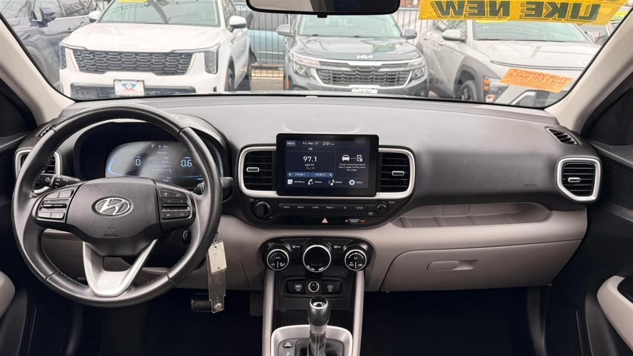 Hyundai Venue SEL 2023