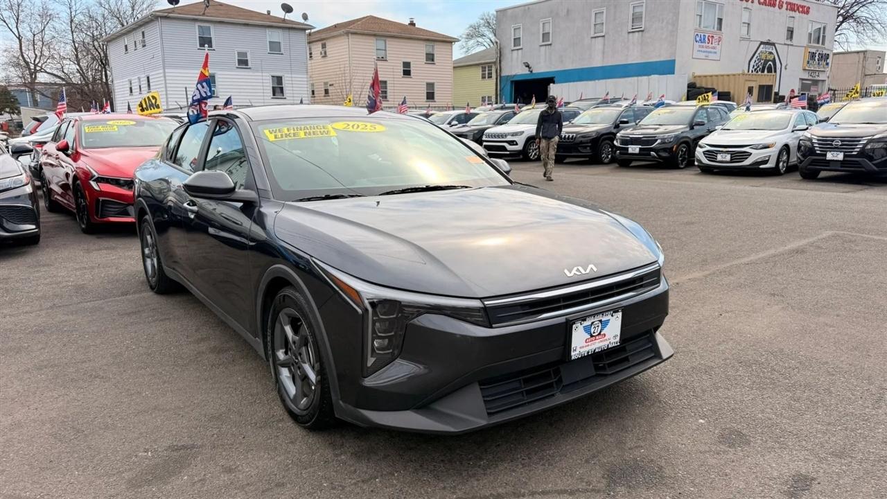 Kia K4 LXS 2025
