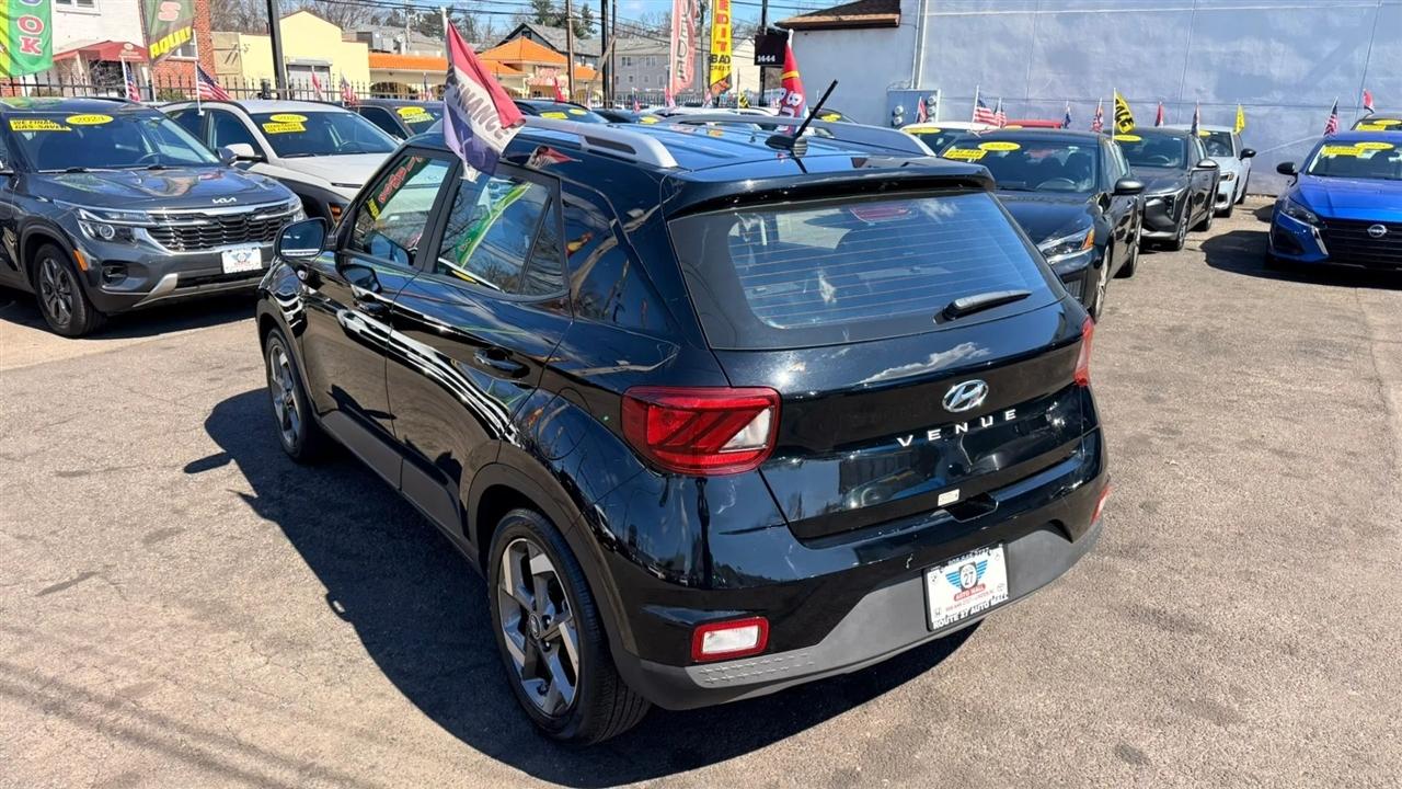 Hyundai Venue SEL 2025