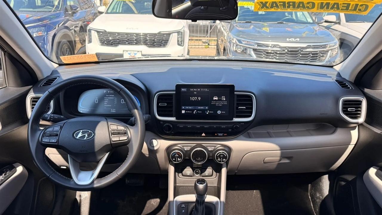 Hyundai Venue SEL 2025