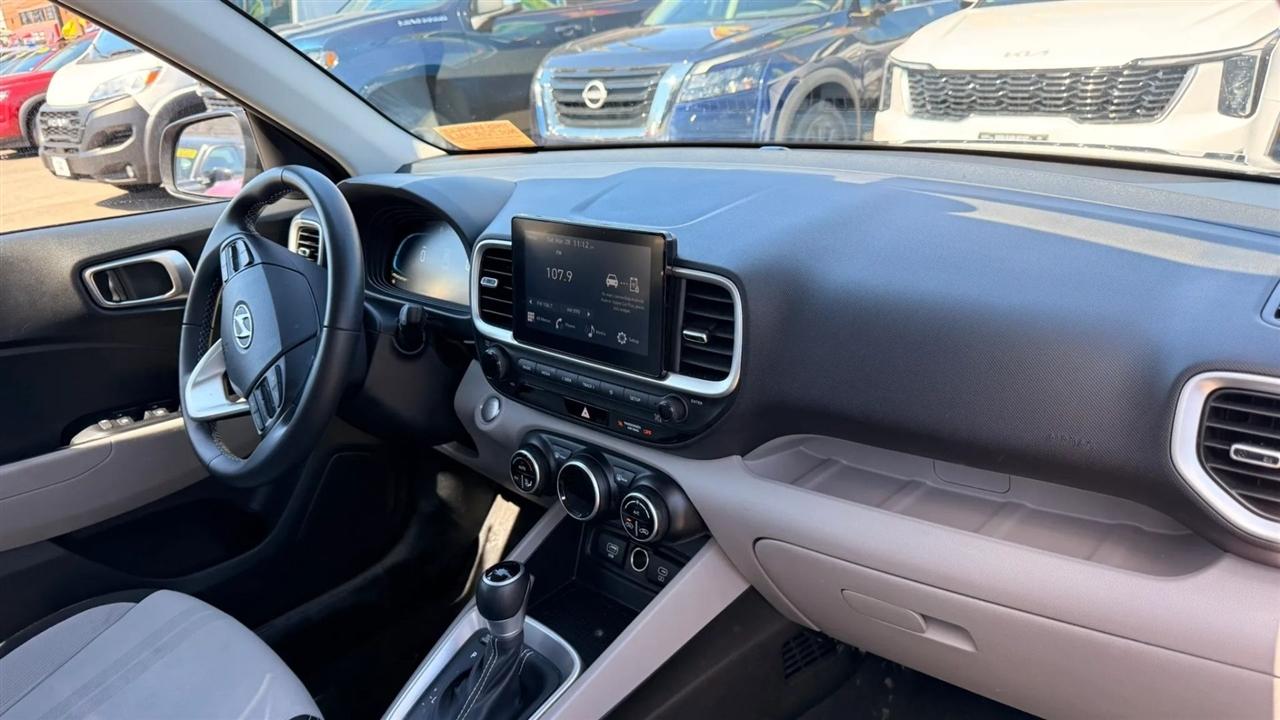 Hyundai Venue SEL 2025