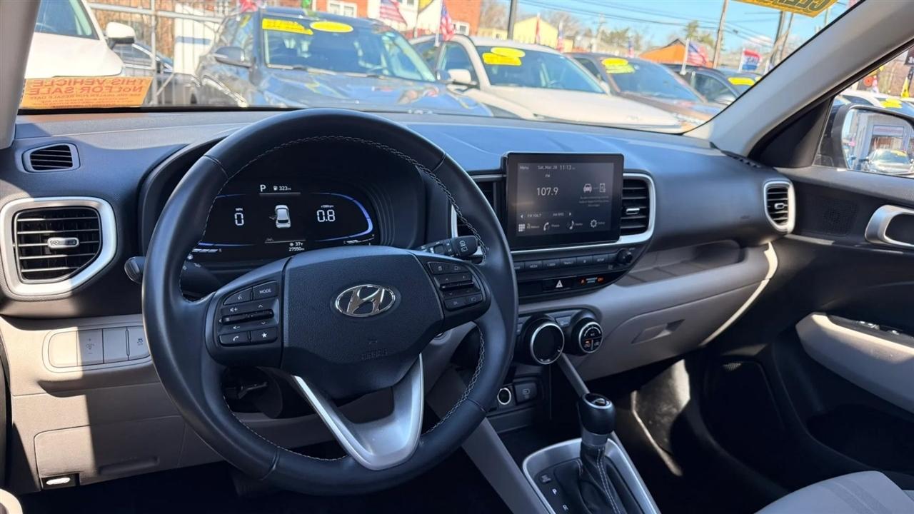 Hyundai Venue SEL 2025