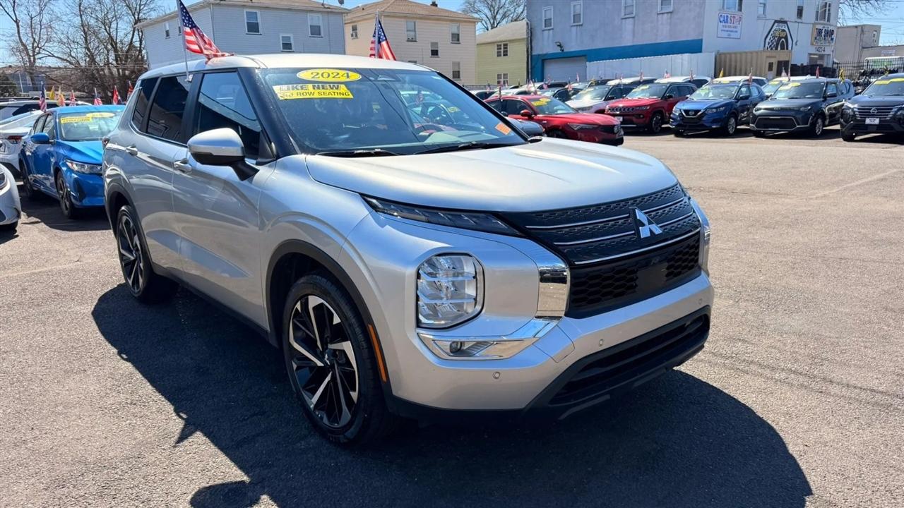 Mitsubishi Outlander SE 2WD 2024