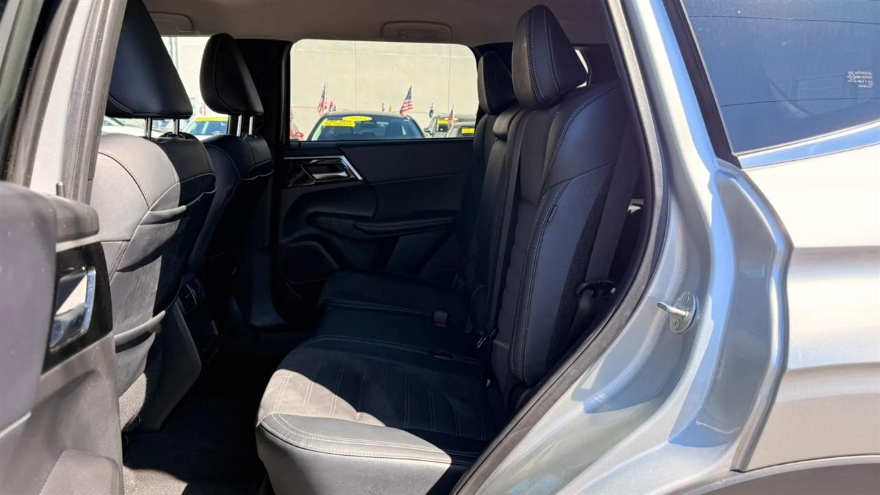 Mitsubishi Outlander SE 2WD 2024