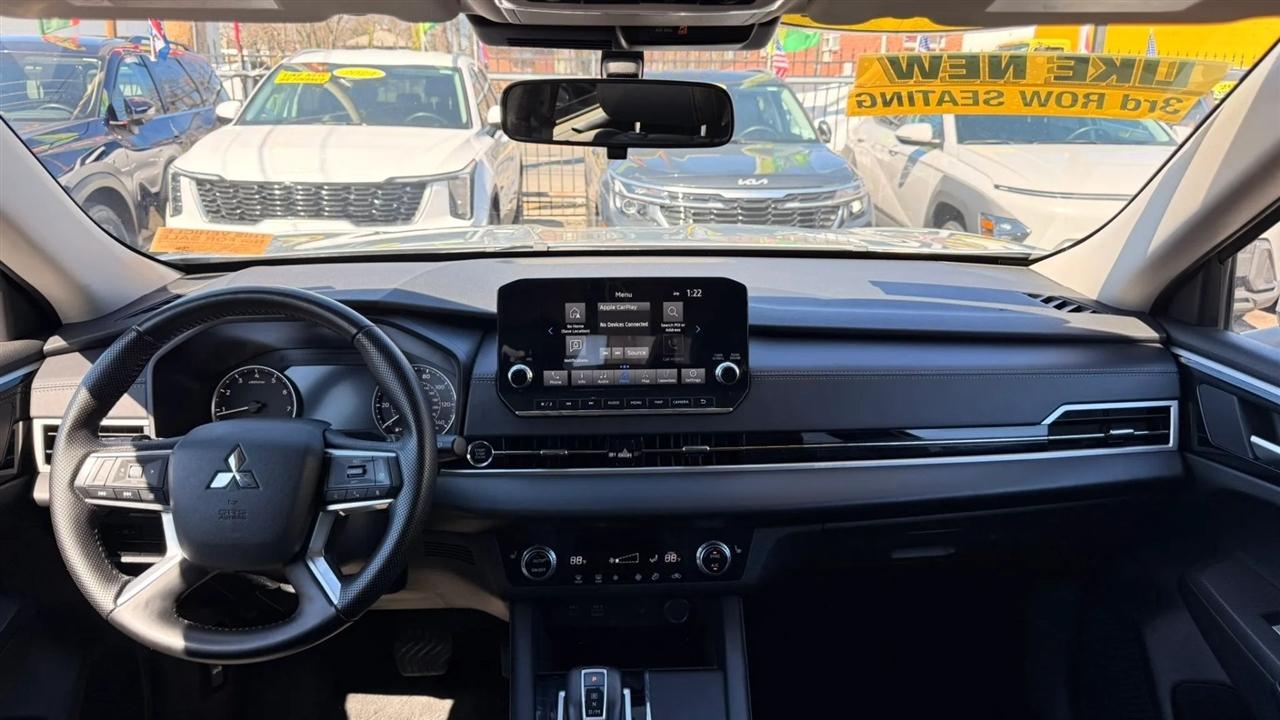 Mitsubishi Outlander SE 2WD 2024