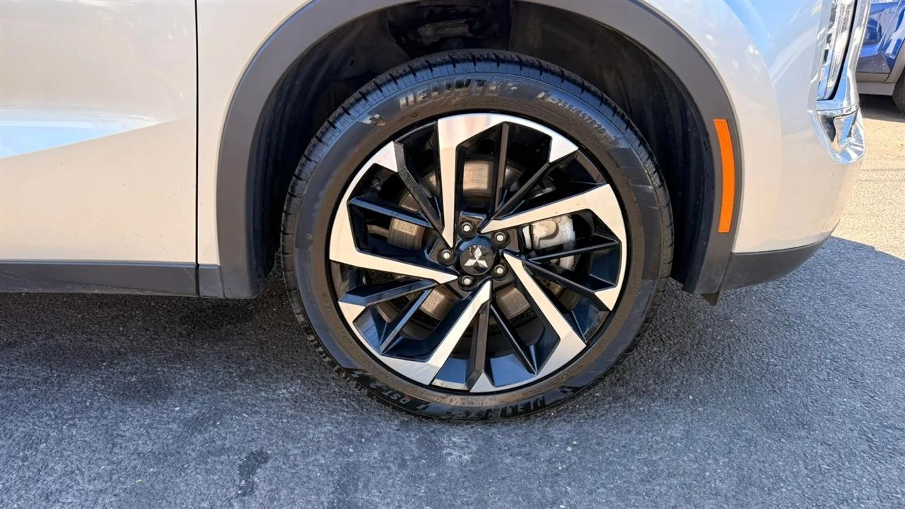 Mitsubishi Outlander SE 2WD 2024