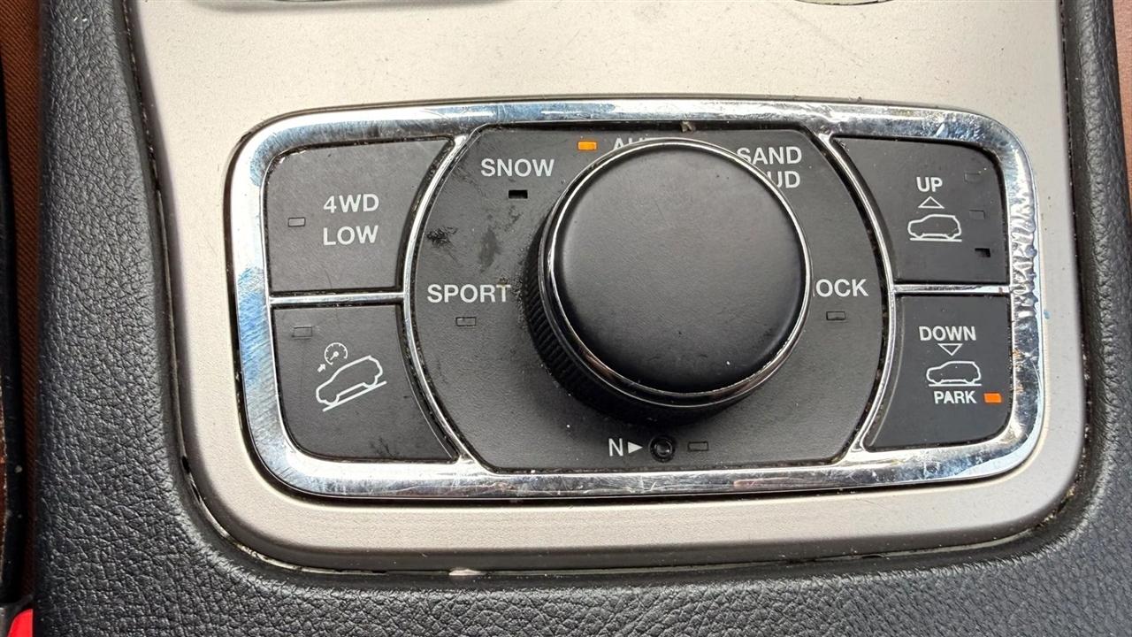 Jeep Grand Cherokee Overland 4WD 2011