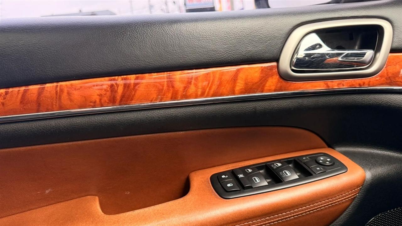 Jeep Grand Cherokee Overland 4WD 2011