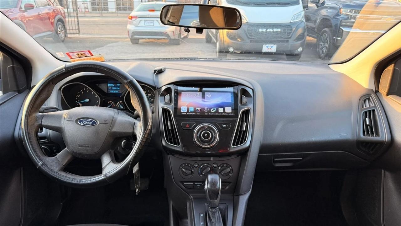 Ford Focus S Sedan 2013