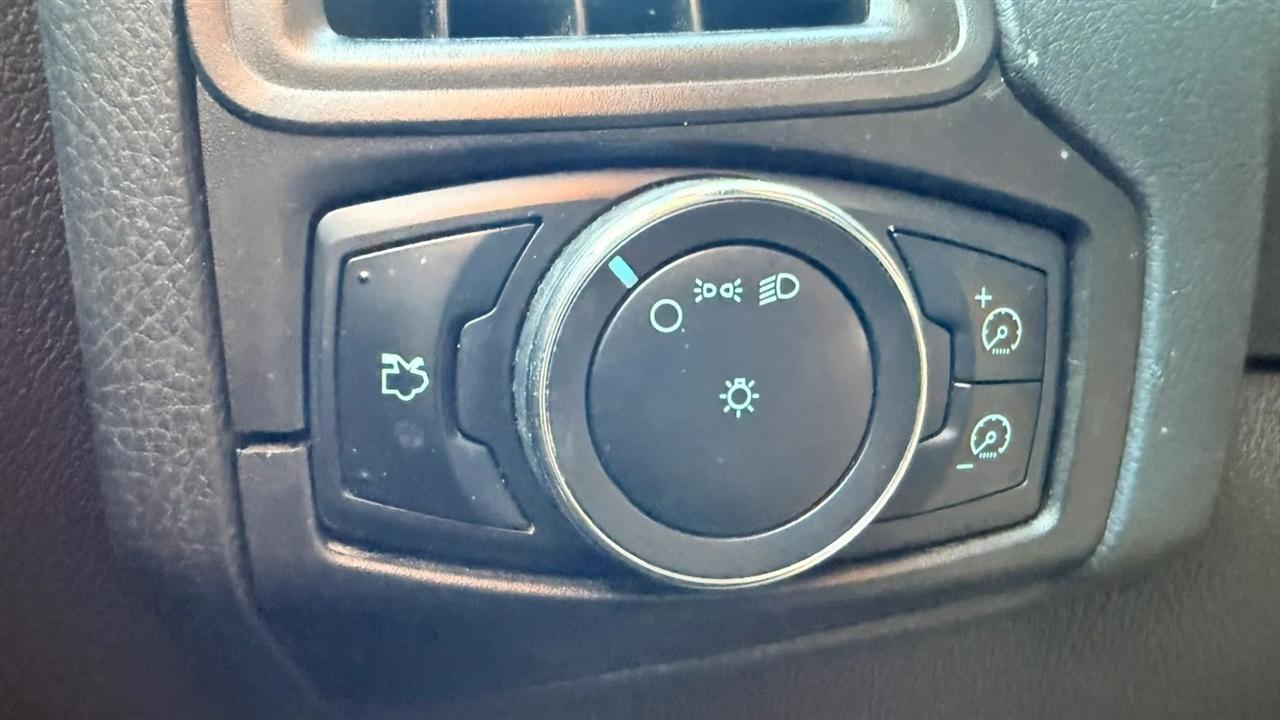 Ford Focus S Sedan 2013