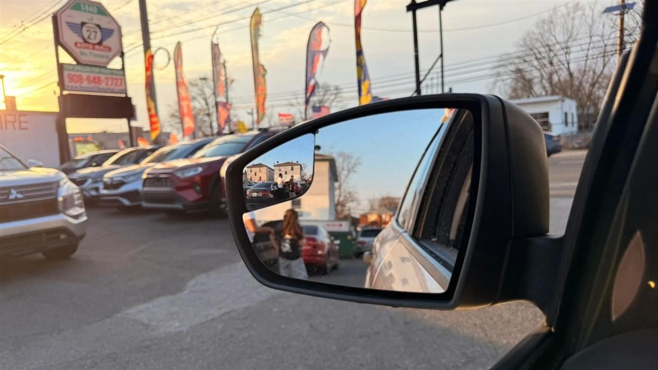 Ford Focus S Sedan 2013