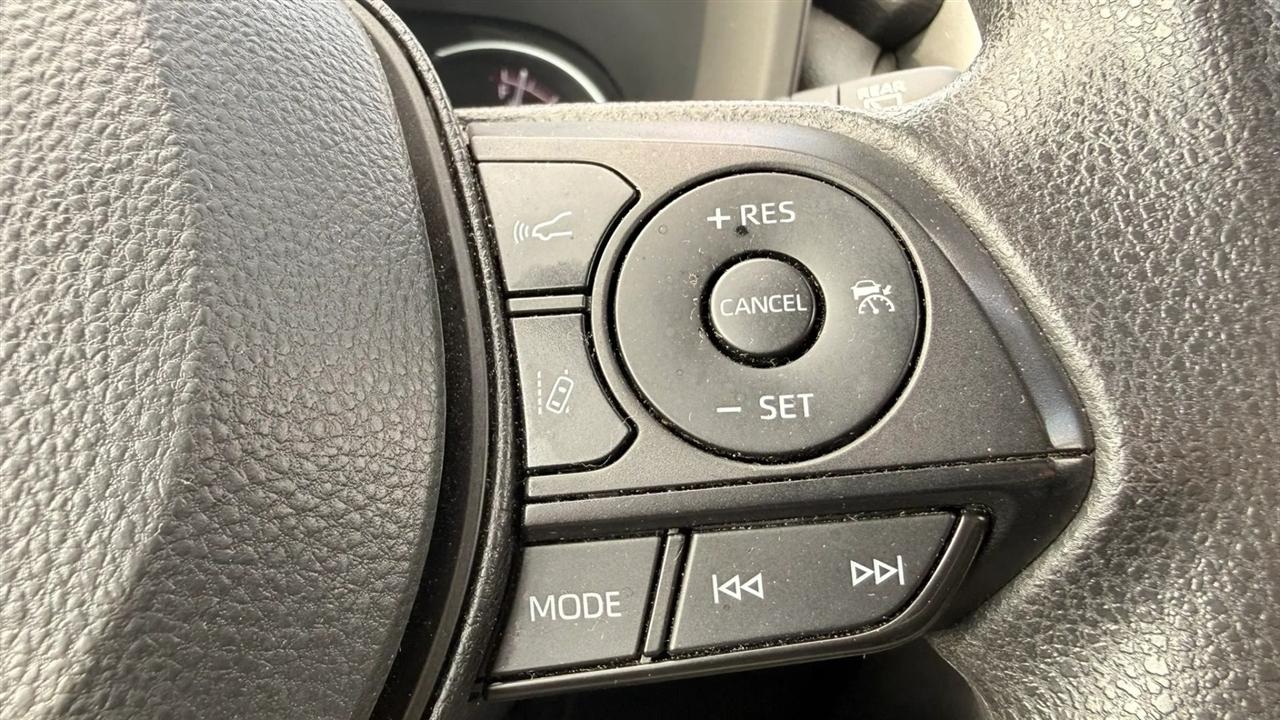 Toyota RAV4 XLE 2024