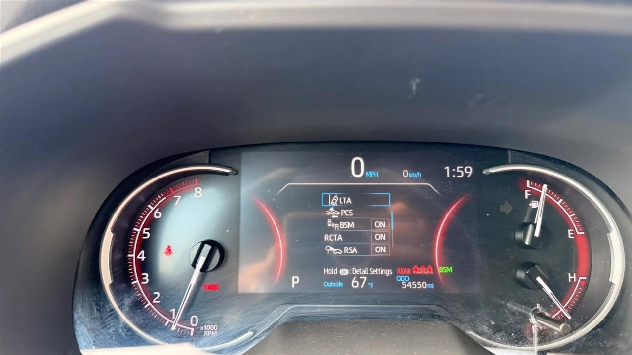 Toyota RAV4 XLE 2024