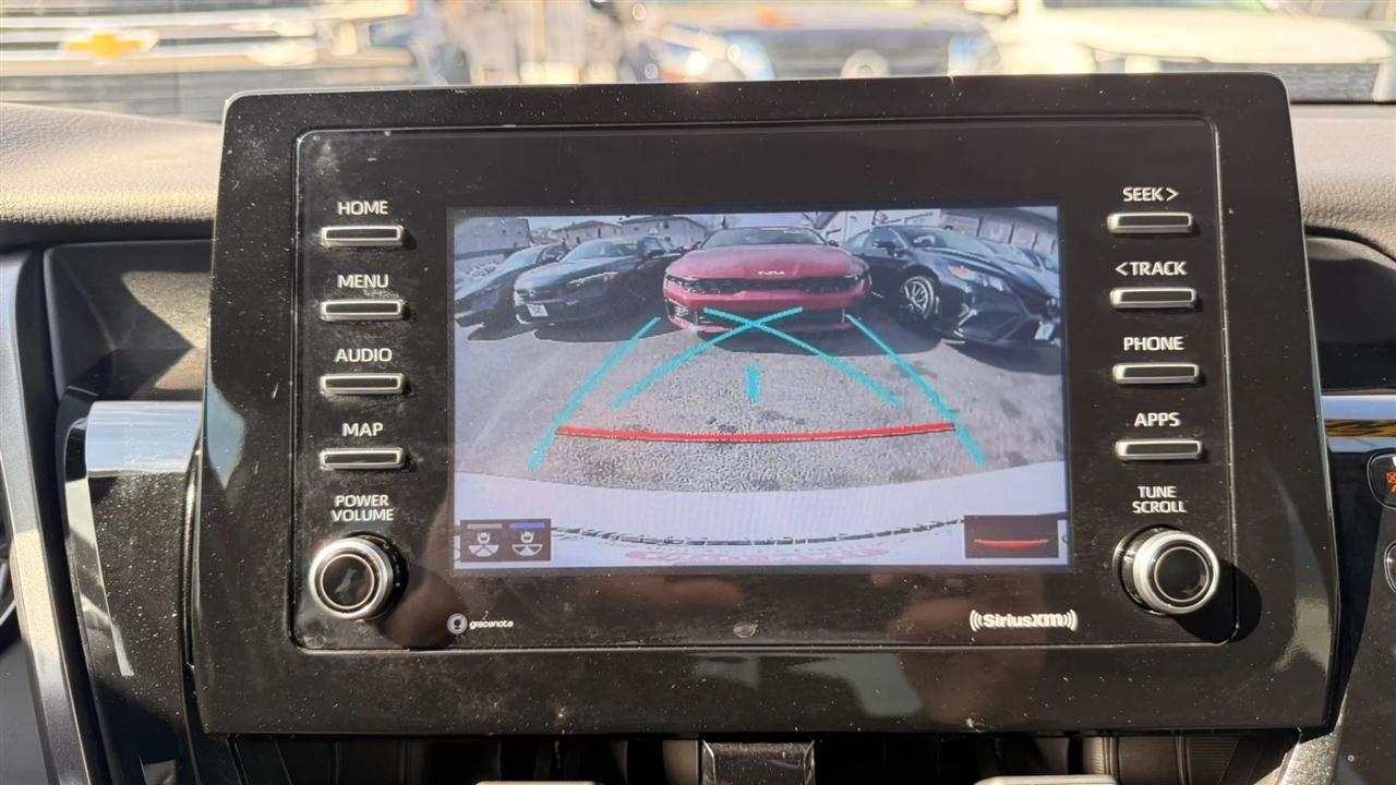 Toyota Camry SE 2023