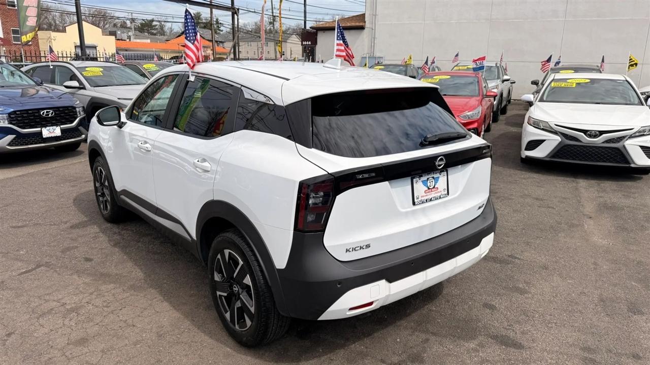 Nissan Kicks SV 4WD 2025