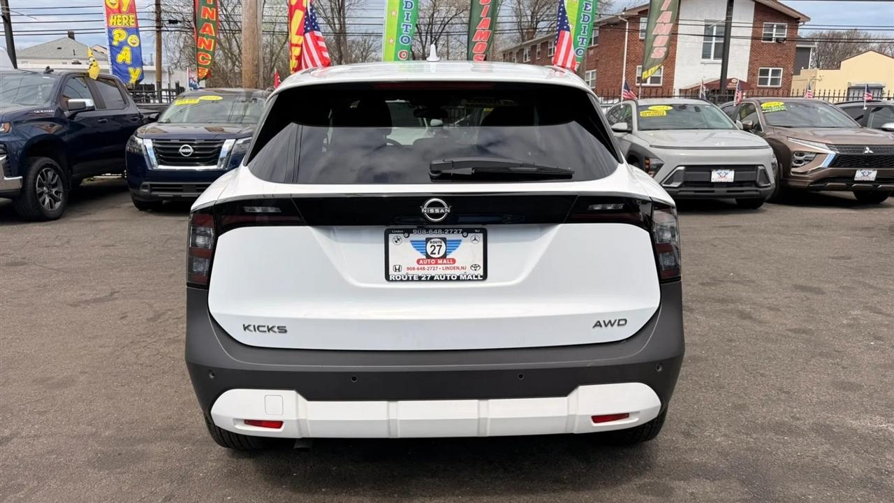 Nissan Kicks SV 4WD 2025