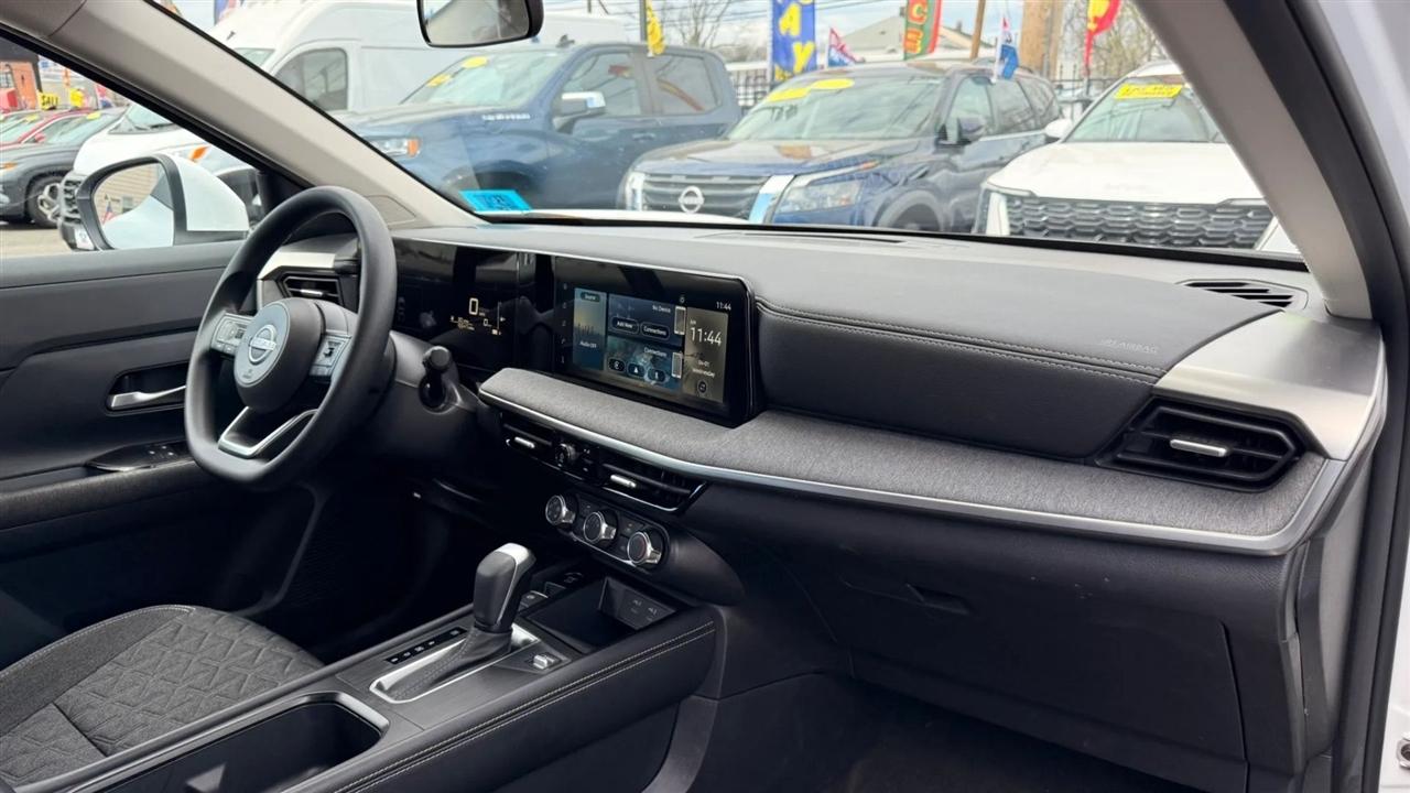 Nissan Kicks SV 4WD 2025