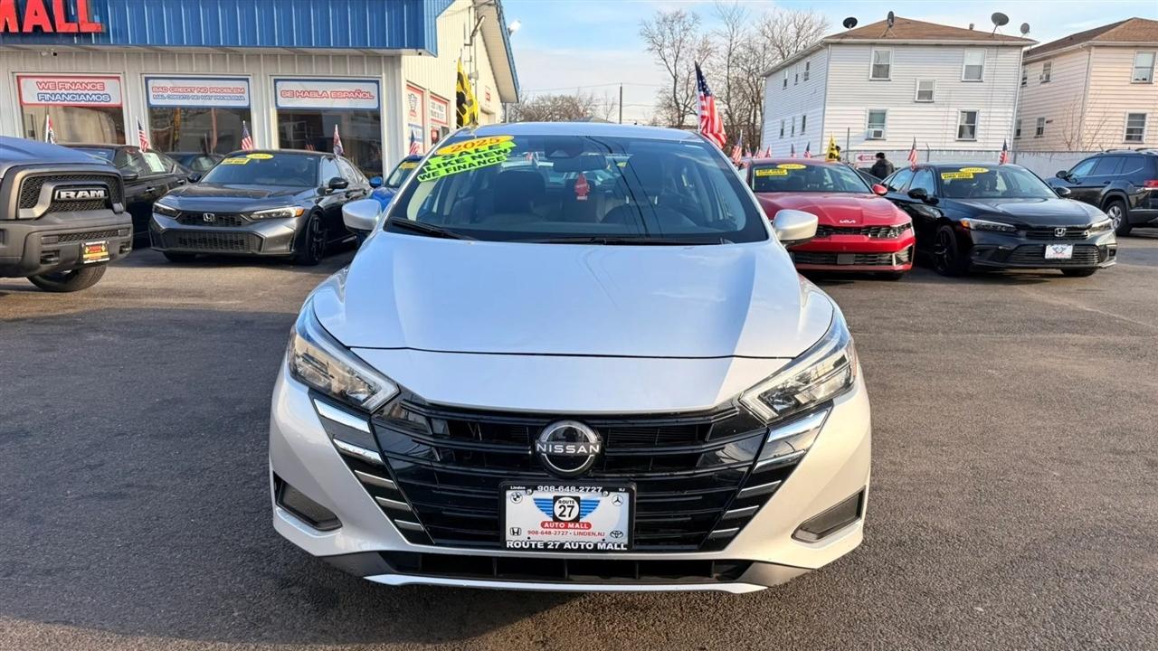 Nissan Versa SV 2025