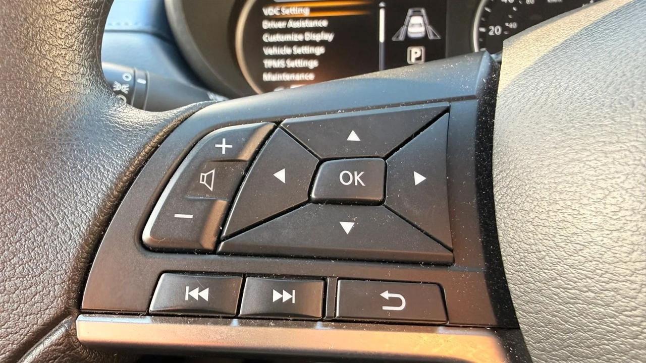 Nissan Versa SV 2025