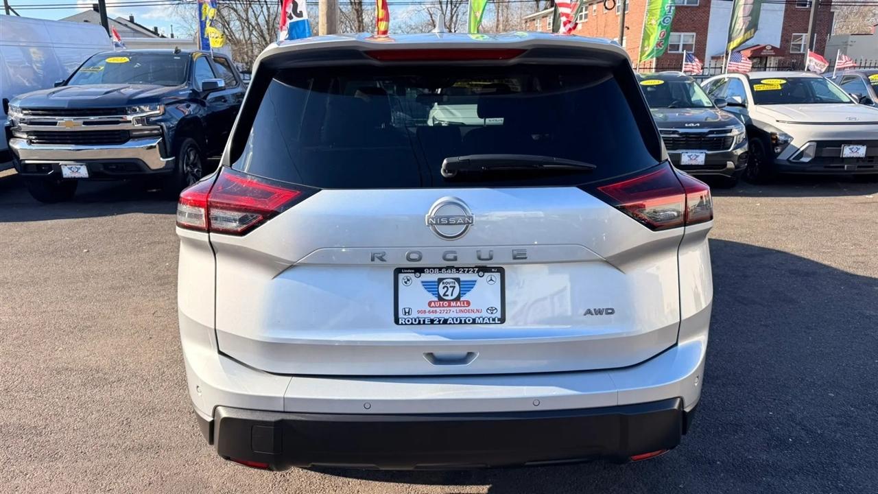 Nissan Rogue SV AWD 2025