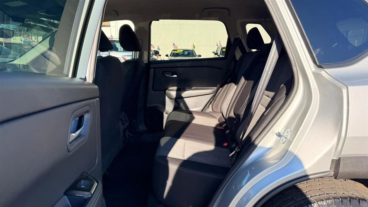 Nissan Rogue SV AWD 2025