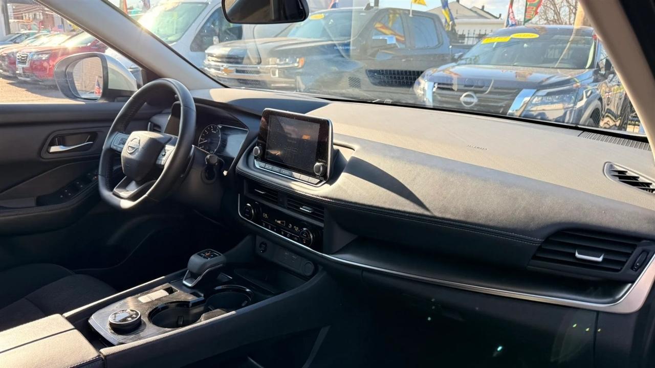 Nissan Rogue SV AWD 2025