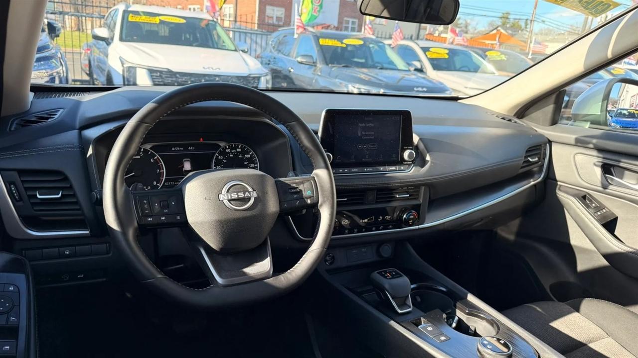 Nissan Rogue SV AWD 2025