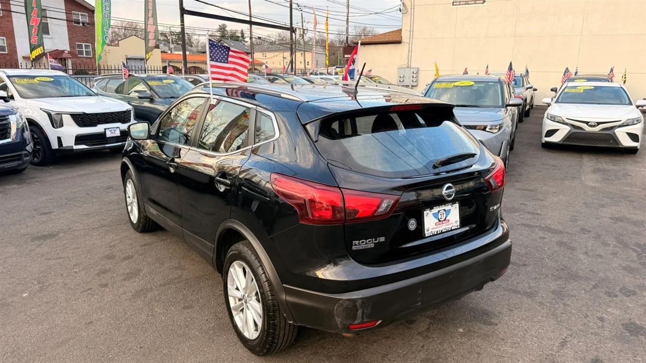 Nissan Rogue Sport SV AWD 2018