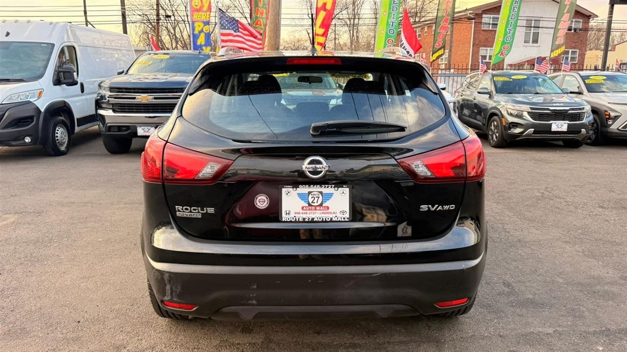 Nissan Rogue Sport SV AWD 2018
