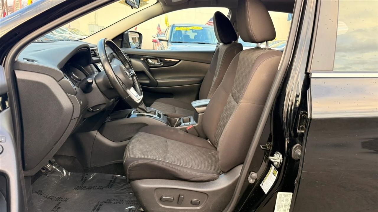 Nissan Rogue Sport SV AWD 2018