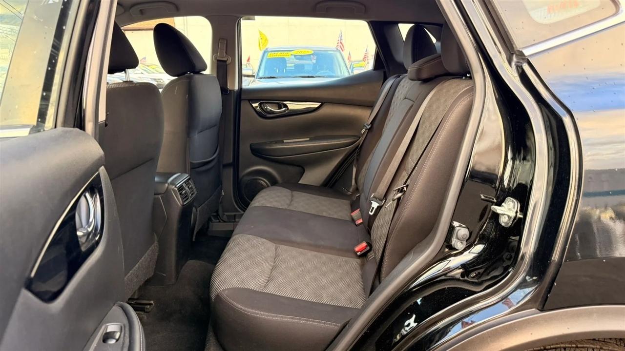 Nissan Rogue Sport SV AWD 2018