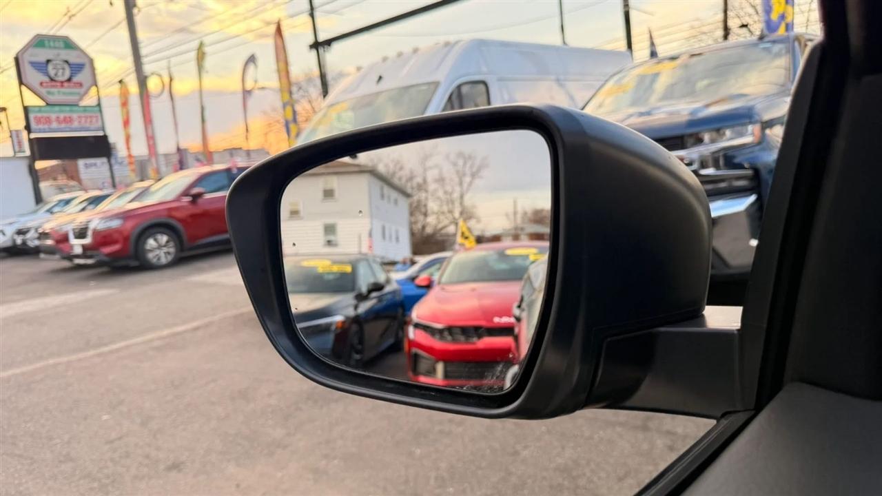 Nissan Rogue Sport SV AWD 2018