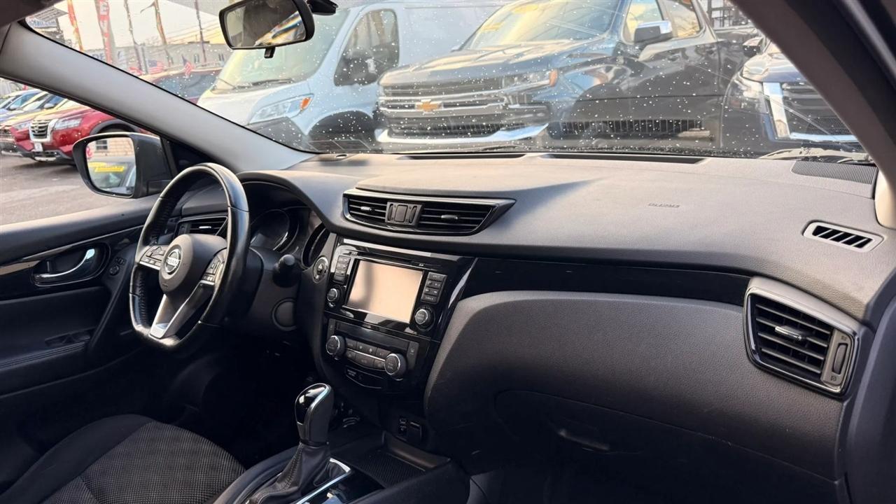 Nissan Rogue Sport SV AWD 2018