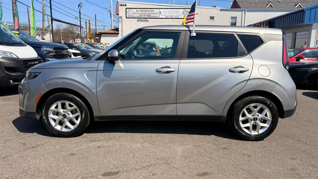 Kia Soul LX 2025