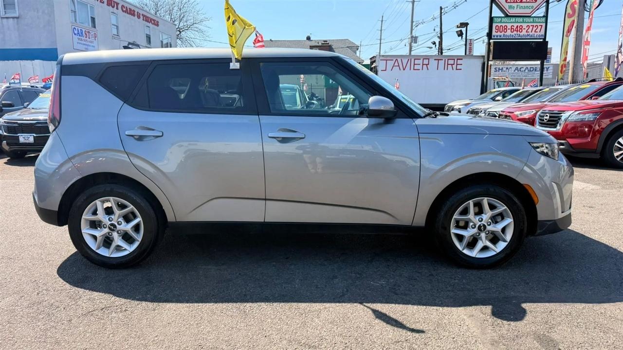 Kia Soul LX 2025