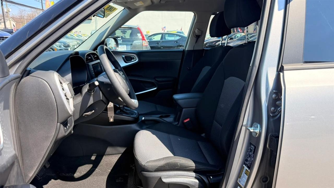 Kia Soul LX 2025
