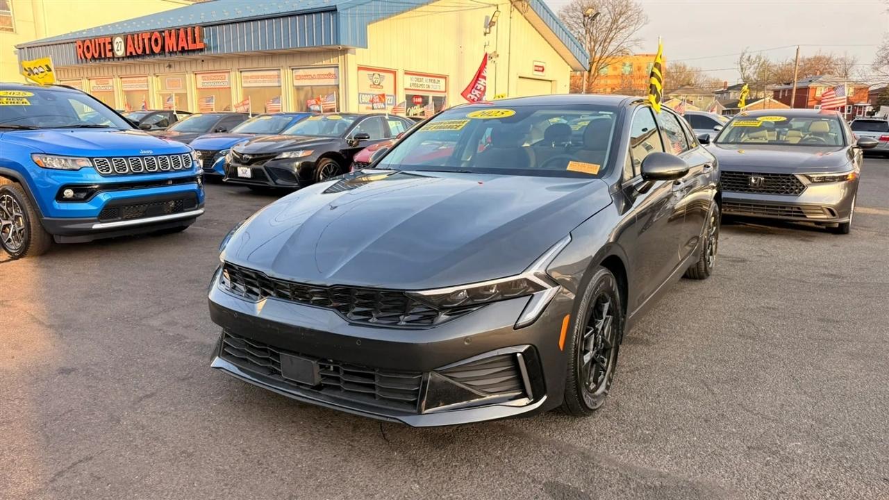 Kia K5 LXS 2025